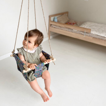 Balançoire d'intérieur en bois pour bébés
